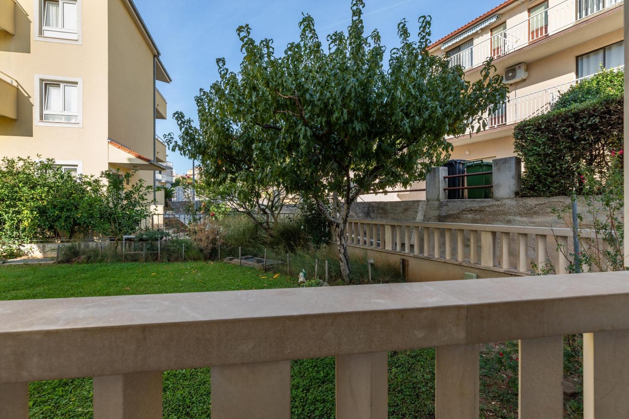 Apartment Duce 5973b Omiš Buitenkant foto